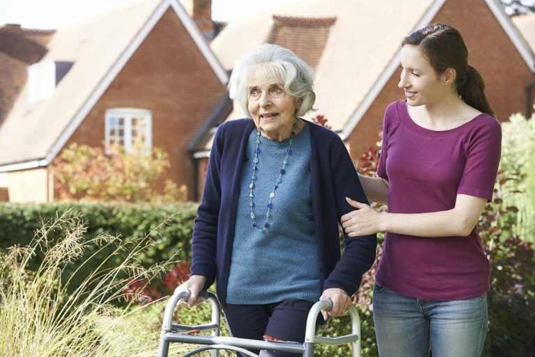 Caregiver in Fair Oaks CA: When Mom Moves In
